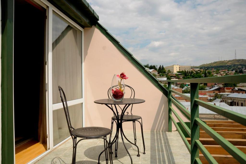 Prestige Palace - Esquisse Hotel Тбилиси Стая снимка