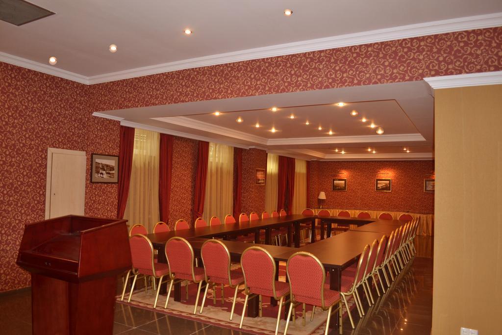 Prestige Palace - Esquisse Hotel Тбилиси Екстериор снимка