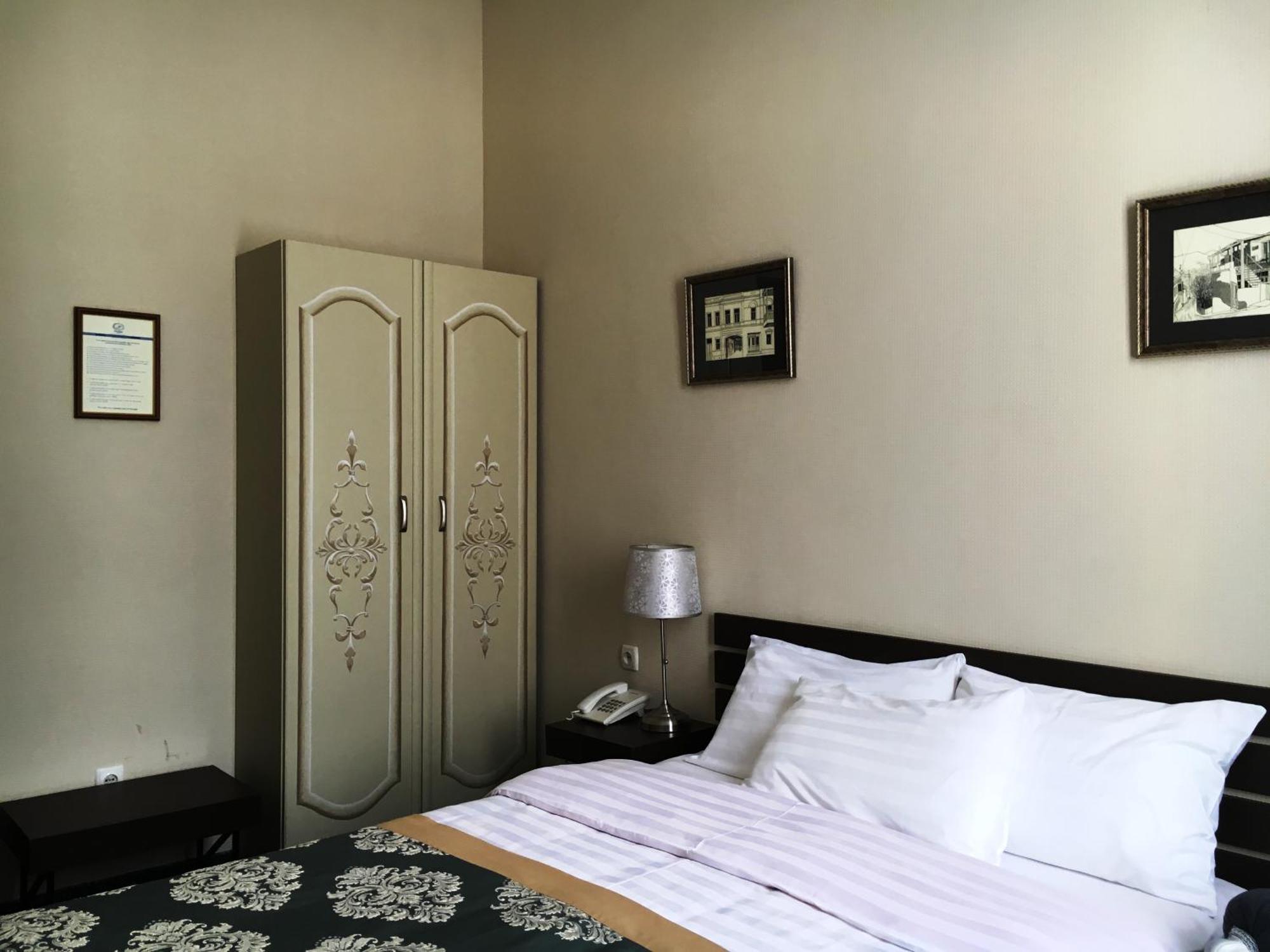 Prestige Palace - Esquisse Hotel Тбилиси Стая снимка