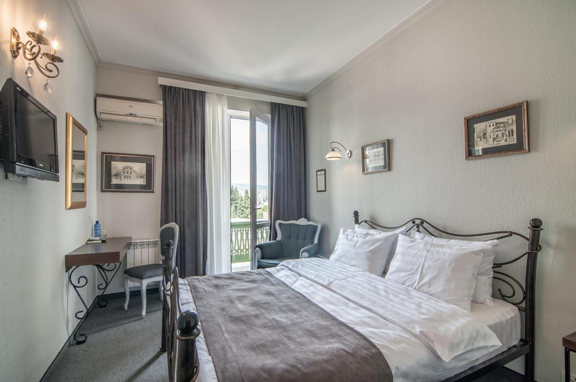 Prestige Palace - Esquisse Hotel Тбилиси Екстериор снимка