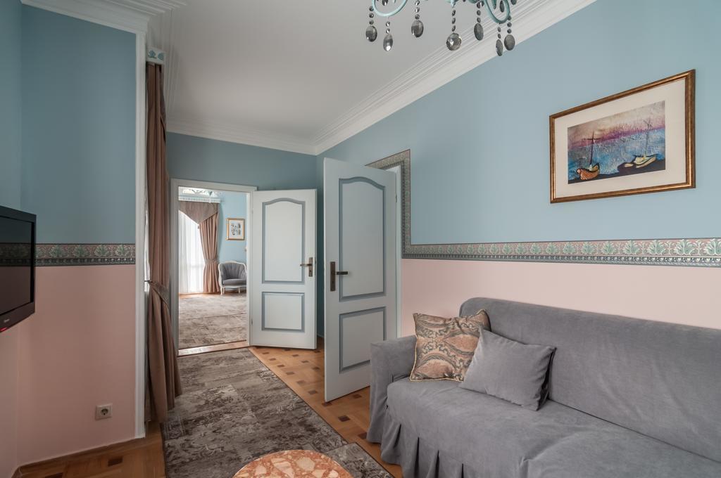 Prestige Palace - Esquisse Hotel Тбилиси Екстериор снимка