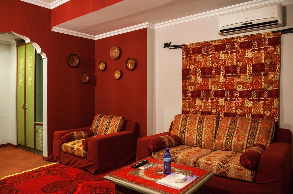Prestige Palace - Esquisse Hotel Тбилиси Екстериор снимка